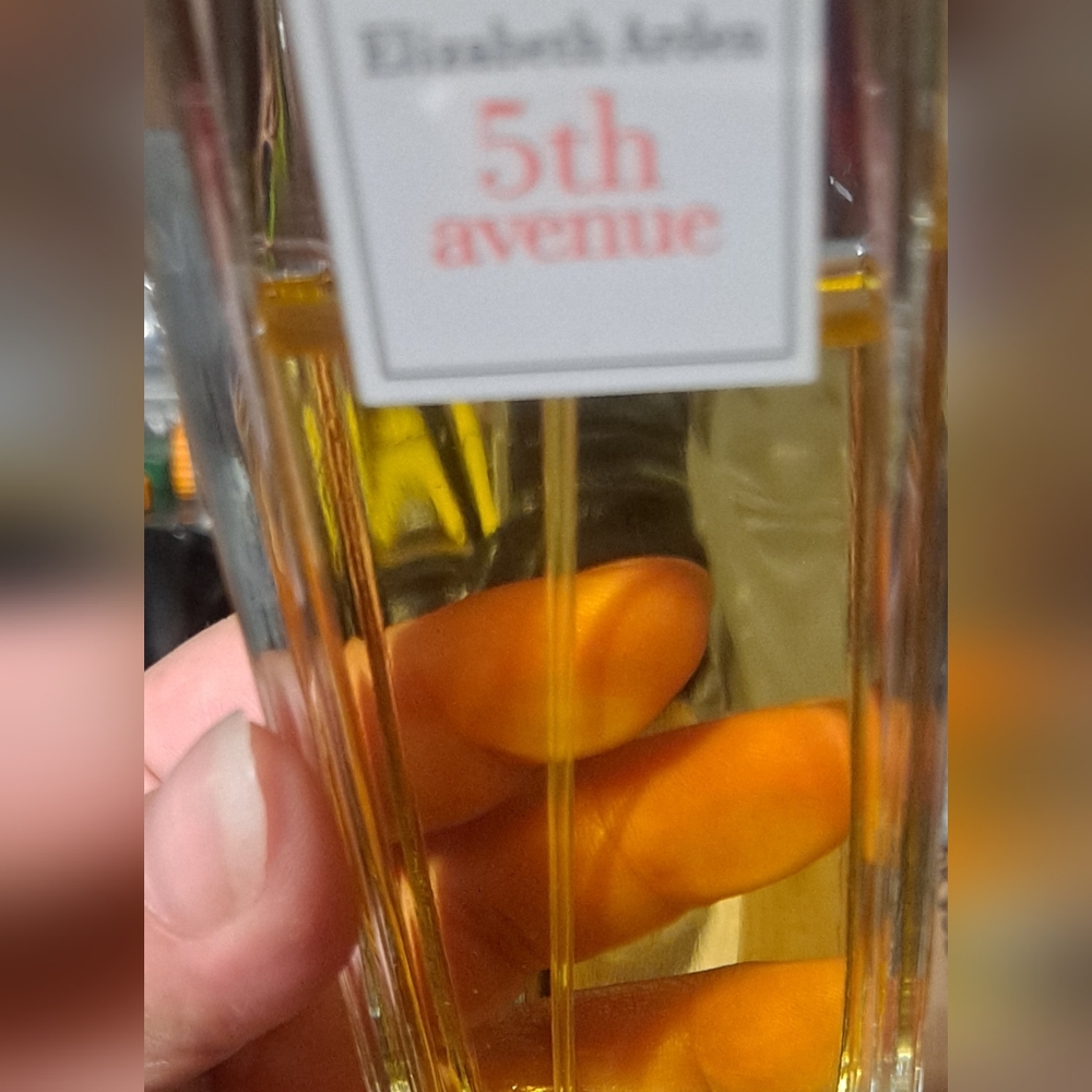 5th Avenue - Picture 3 of 3